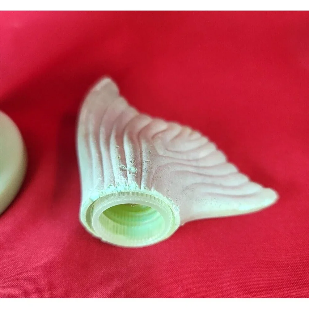 Avon Mint Jadeite Koi Fish Topaz Foaming Bath Oil w/ Plastic Green Tail